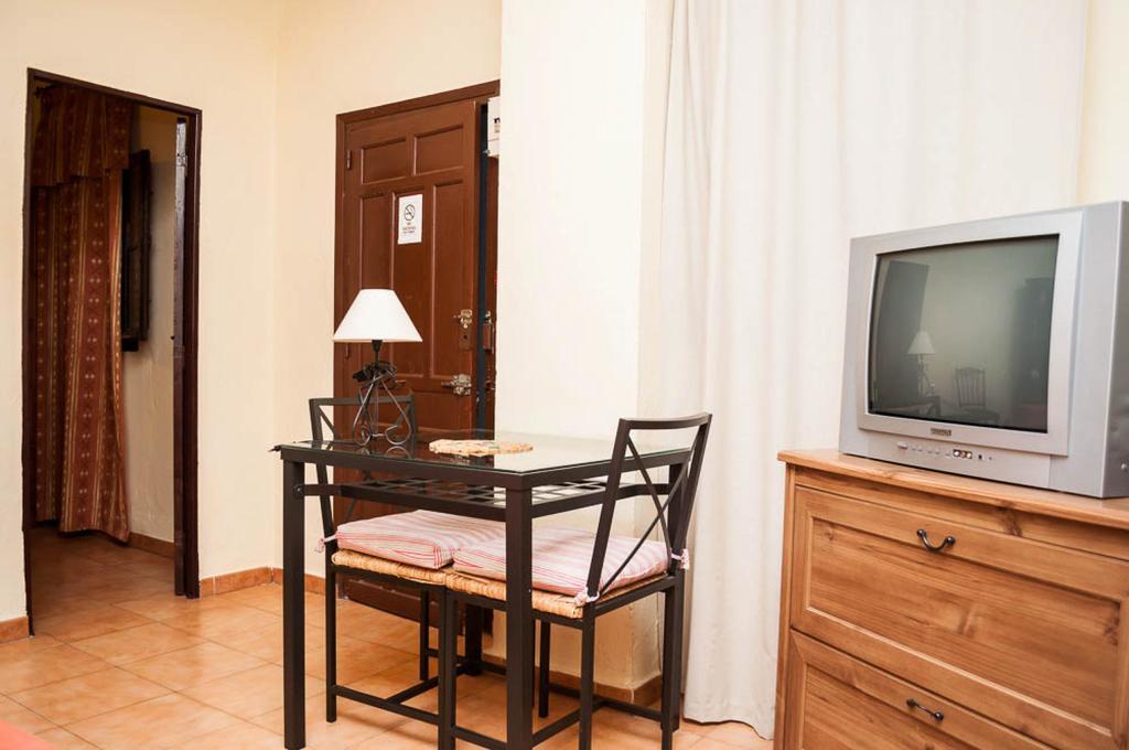 Pension La Montorena Севілья Екстер'єр фото